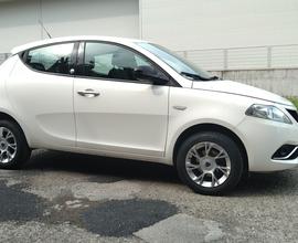 Lancia Ypsilon 0.9 TwinAir 85 CV 5 porte Metano Ec