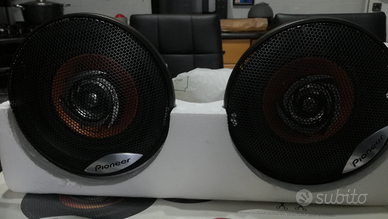 Coppia casse per auto 10 cm Pioneer 25 euro