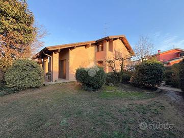 VILLA SINGOLA A PANDINO