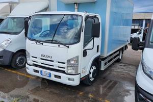 Isuzu NPR 85 P60 FURGONE