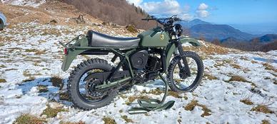 Husqvarna Army's MC 250 automatic MC 258