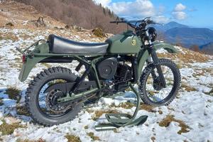 Husqvarna Army's MC 250 automatic MC 258