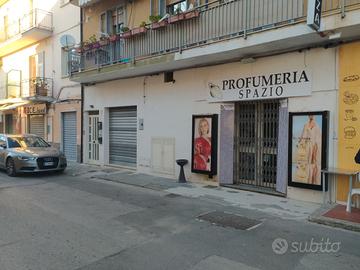Locale commerciale ascea marina