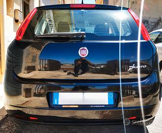 Fiat Grande Punto 1.2 benzina nera 199 per ricambi