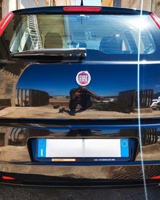 Fiat Grande Punto 1.2 benzina nera 199 per ricambi