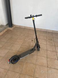 Monopattino elettrico XIAMOMI Essential