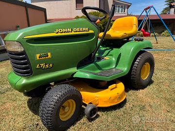 Trattorino tagliaerba Jhon Deere LT155