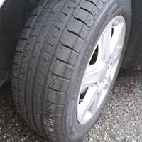 Set 4 gomme estive con cerchi in lega