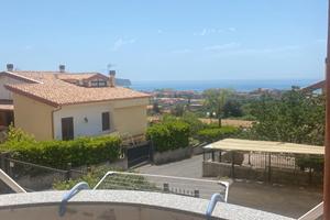 Praia a Mare indipendente con giardino piano terra