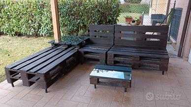 Set divano e tavolino da giardino 