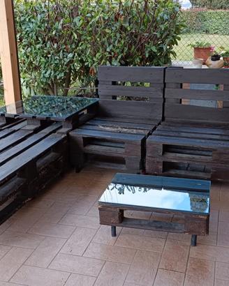 Set divano e tavolino da giardino 