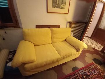 2 divani in tessuti chateaux d'ax come nuovi
