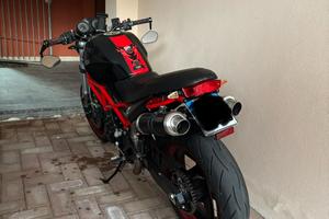 Moto Ducati monster 695