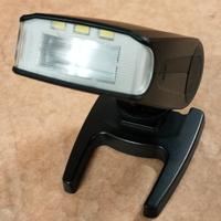 flash fotografico MEIKE MK 320