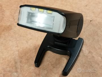 flash fotografico MEIKE MK 320