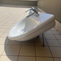 lavabo  tondo marca Ideal Ceramica.