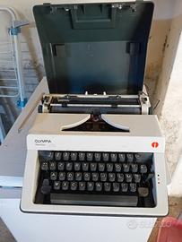 macchina da scrivere 