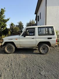 Toyota land cruiser lj70