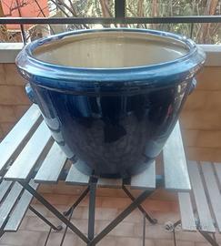 Vaso di ceramica smaltata per balcone o giardino