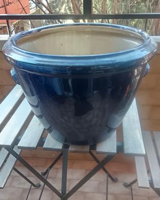 Vaso di ceramica smaltata per balcone o giardino