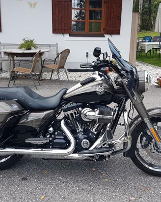 Harley-Davidson Road King CVO 2014