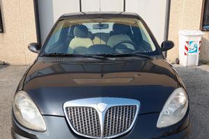 lancia ypsilon 2004