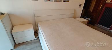 Letto matrimoniale con cassettone+ comodini