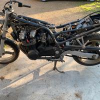 Telaio con targa kawasaki zr7