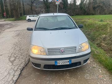 Fiat punto, 2010. 44 kw, benzina