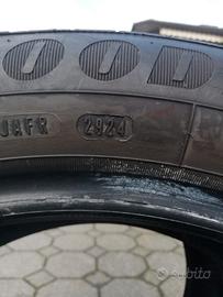 Goodyear efficent grip usate anno 2024