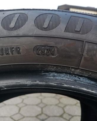Goodyear efficent grip usate anno 2024