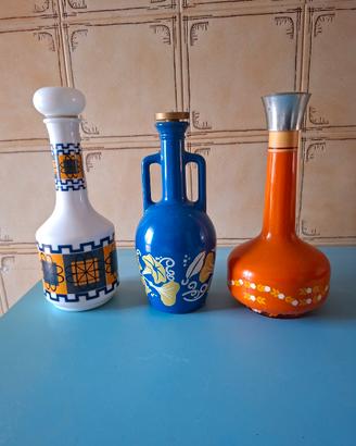 3 bottiglie colorate