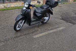 aprilia scarabeo rotax 150