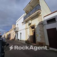 FABBRICATO TERRA-TETTO A DESTINAZIONE RESIDENZIALE