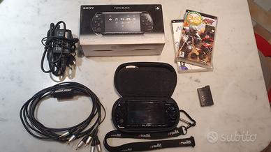 PlayStation Portable PSP con giochi