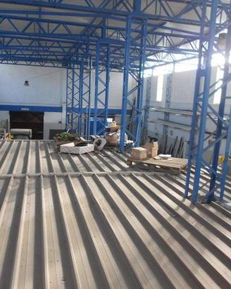 Immobile di 560 m² con 1 locale a Falciano del Mas