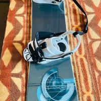 Tavola snowboard con attacchi e custodia