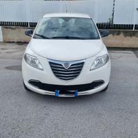 Lancia y ypsilon