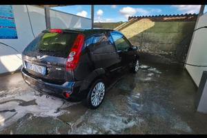 fiesta 1400,adatta per neopatentati 