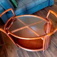 Tavolino con ruote in bamboo