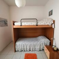 Letto castello con scala a cassetti e 2 comodini
