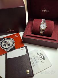 TUDOR LADY