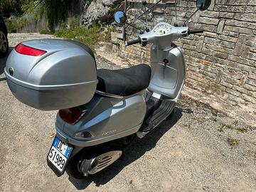 Vespa LX150