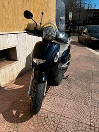 Scarabeo 250cc