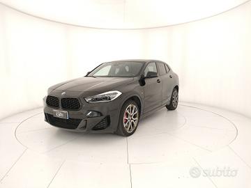 BMW X2 sdrive18d Goldplay Edition