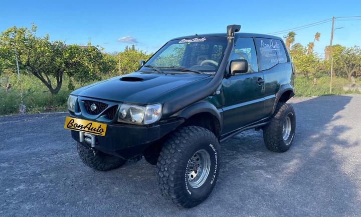 NISSAN TERRANO