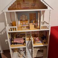 Casa delle bambole in legno