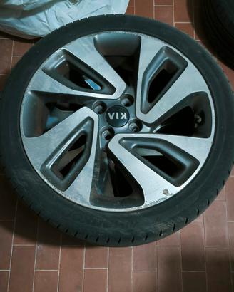 Gomme + cerchioni originali Kia rio 2015