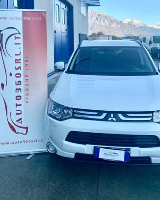 MITSUBISHI Outlander 2.2 DI-D 4WD AUT. 7p. DIST