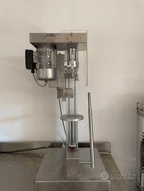 AVVITATRICE SEMIAUTOMATICA A LEVA PER CAPSULE A VI